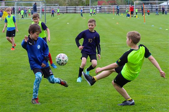 Trénink mladých fotbalistů SK Přibyslav a Slavoj Polná